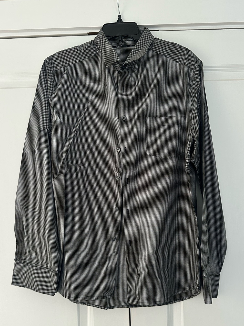 Kenneth Cole New York Men's Black and White Micro-Pattern Dress Shirt